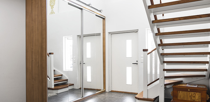 Inaria – Finnish, custom-made sliding door cabinets